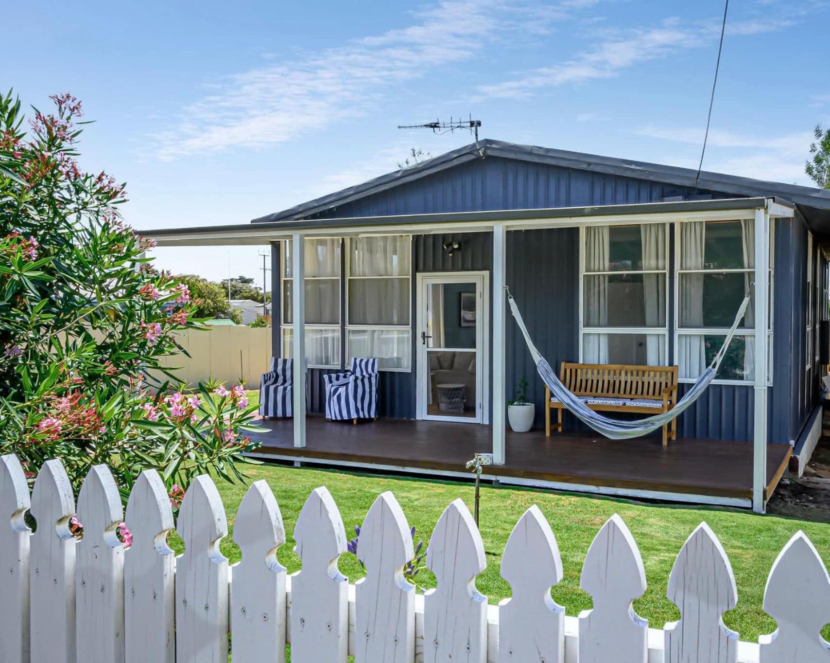 Lil Blue Surf Shack Family And Pet Friendly Villa Goolwa South Exterior photo